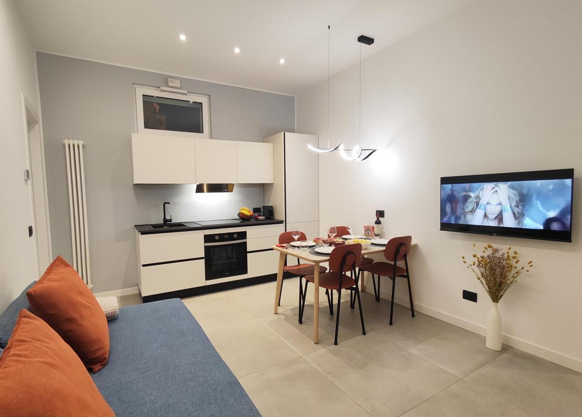 Jasmine Malpensa & Busto Center Apartment Busto Arsizio Bagian luar foto